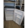 Image 2 : Frigidaire mini fridge with freezer - like new condition (used for 1 week) - 4.6Cu ft May 2021 - Mod