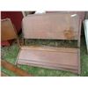 Image 2 : (2) headboards, (1) footboard