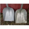 Image 2 : (2) Grain Shovels