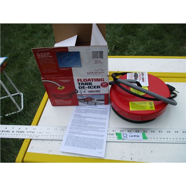 Tank floating de-icer