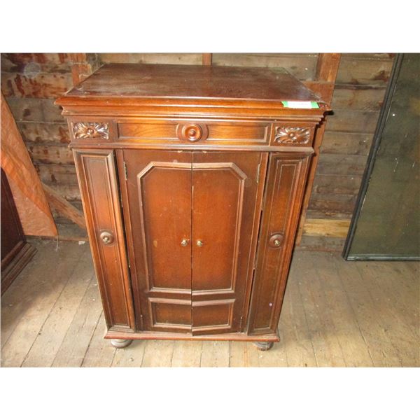 Empty cabinet from grammophone - 30x22