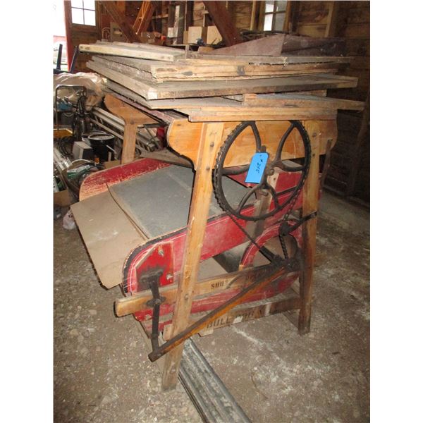 Grain cleaner with screens Bulldog B32 screens(6)