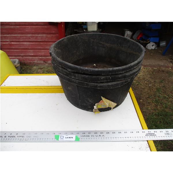 (3) Rubber feed trough