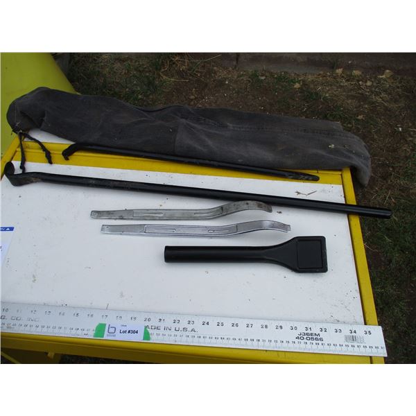 (4) tire iron with bag