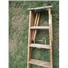 Image 2 : 7 ft step ladder - wood