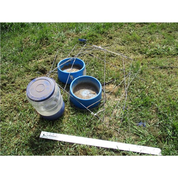 Heated dog bowl + misc