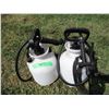 Image 2 : (2) sprayers