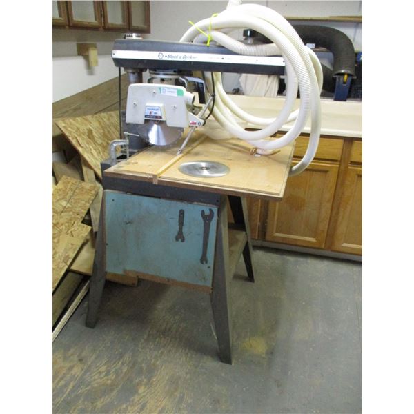 Black & Decker Deluxe Power Shop Saw / Bench - with extra blade + hose