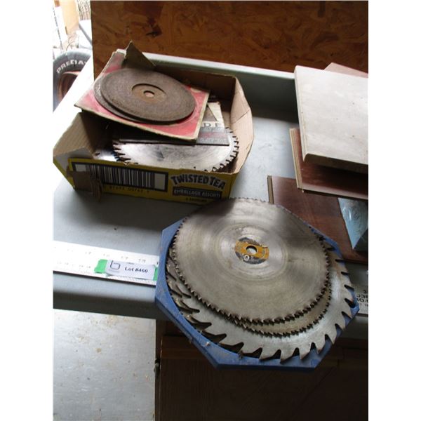 lot of saw blades