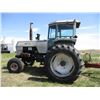Image 1 : White 2-135 Tractor (1978?) 8981 hours (Engine rebuilt at 7500 hours) - AC Works - Dual Wheels 18.4x