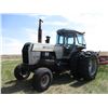 Image 2 : White 2-135 Tractor (1978?) 8981 hours (Engine rebuilt at 7500 hours) - AC Works - Dual Wheels 18.4x