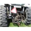 Image 10 : 1986 White 2-110 MFWD Tractor with Ezee-On Loader + Grapple - 8448 hours (540-1000 PTO)