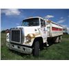 Image 2 : 1980 Ford 800 Custom Cab Truck with Box Hoist (15FT) 429-4V 5spd x 2 transmission (Rebuilt Motor at