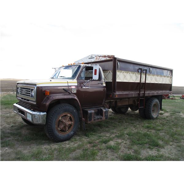 1979 C70 Chevrolet 3T Truck with Box Hoist (15FT) with roll tarp - 366 engine 5spd x2 transmission -