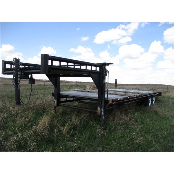 2010 Canada Custom Gooseneck (Flat Deck) Trailer - 24ft (Tandem axle) - SN: 2N9BS2111AS041338