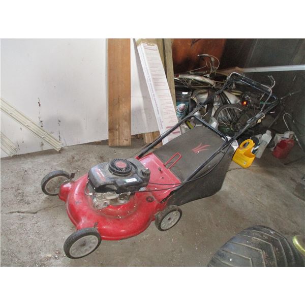 Yardworks 3.8HP 21" cut lawn mower with bagger (not seized)