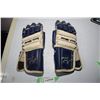 Image 1 : Brad Park hockey gloves