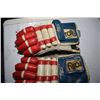 Image 2 : Bobby Orr hockey gloves
