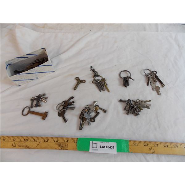Lot of assorted keys