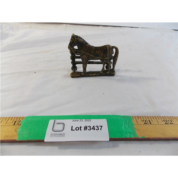 Metal horse card holder