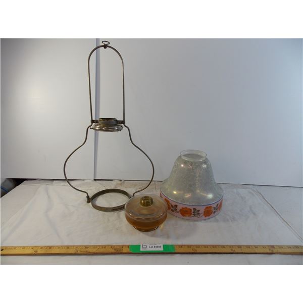 Hanging kerosene lantern