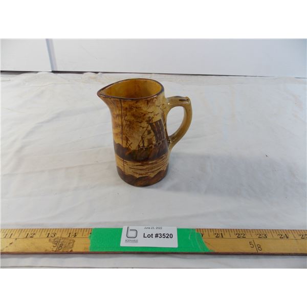 Medalta pottery bowl