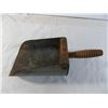 Image 2 : Early General store bin scoop