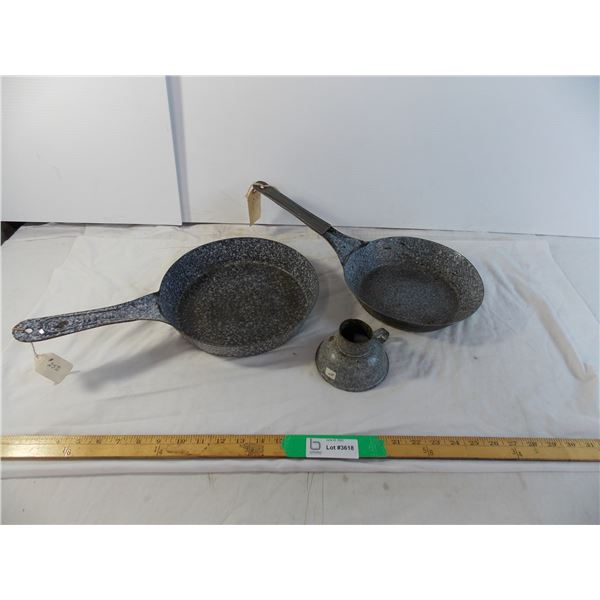 Blue enamel frying pan set with funnel