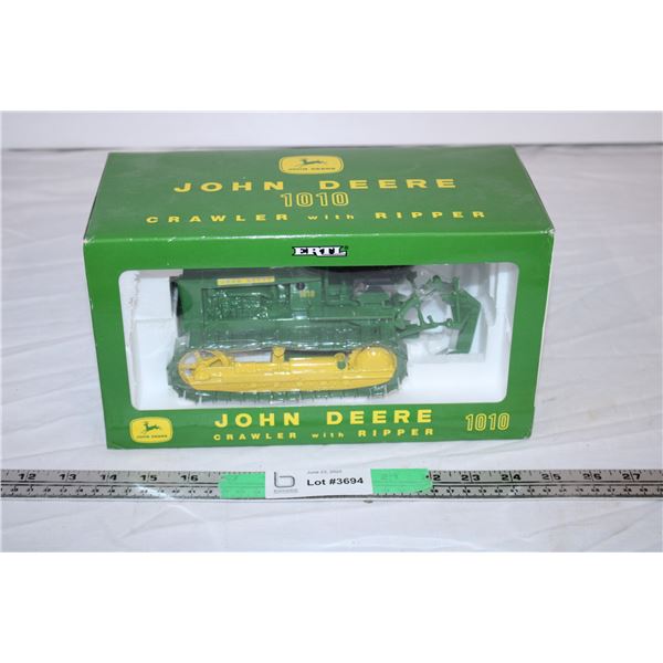 John Deere 1010 Crawler with Ripper