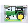 Image 2 : John Deere 4230 Collectors edition