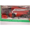 Image 4 : SIKU Massey Ferguson 7278 Combine - 1:32