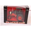 Image 4 : Case 1170 Black Knight Tractor - 1:43 scale