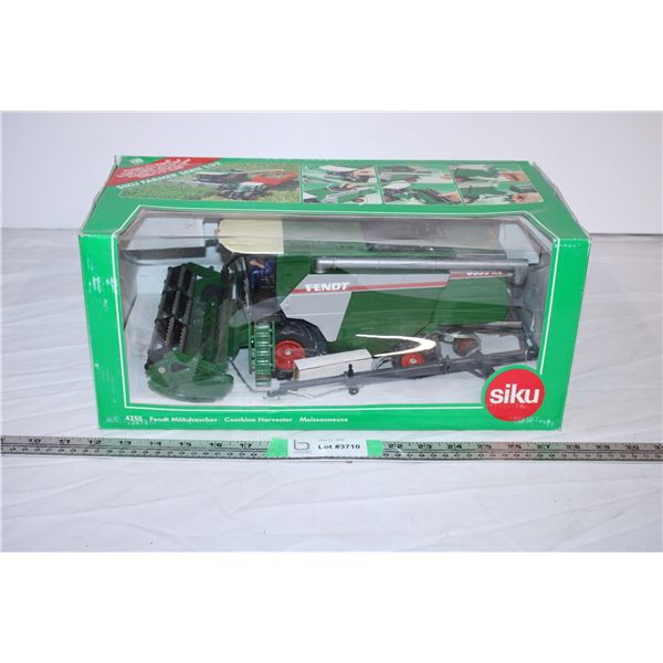 Siku Farmer Serie 1:32 Fendt 4250