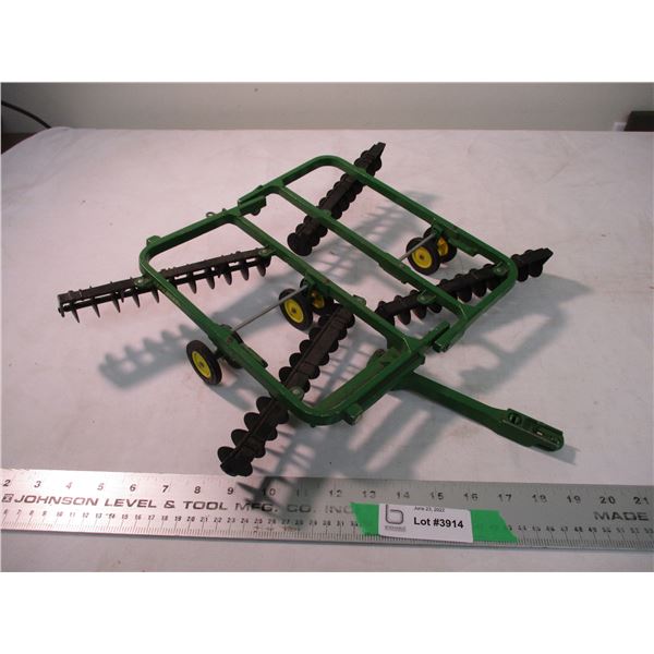John Deere double disc toy - 15.5" wide