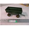 Image 1 : John Deere wagon