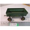 Image 2 : John Deere wagon