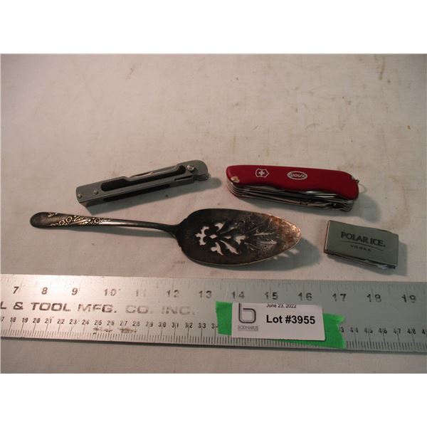(3) Pocket knives with spoon