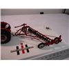 Image 3 : International W450 tractor with custom built display No 10 Harrow plow - 24x10.5