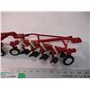 Image 3 : ERTL IH (customer double gang plow) - 24" long