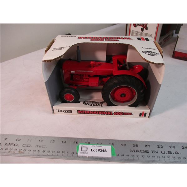 ERTL IH 600 Diesel 1:16