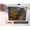 Image 2 : ERTL IH 21206 Industrial Tractor with FWA 1:16
