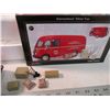Image 3 : First Gear IH Metro Van 1:25
