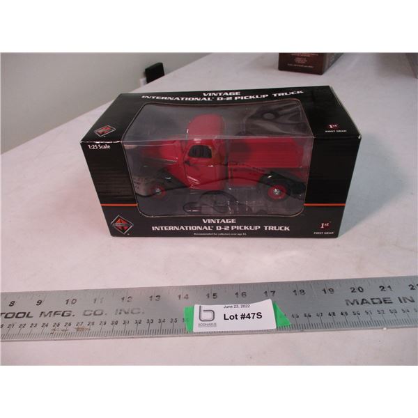First Gear IH D-2 Pickup 1:25
