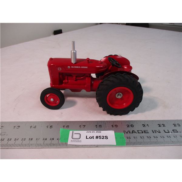 AMTC IH McCormick Deering W-4 1:16