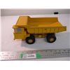 Image 2 : ERTL IH Dump Truck 11.75" long
