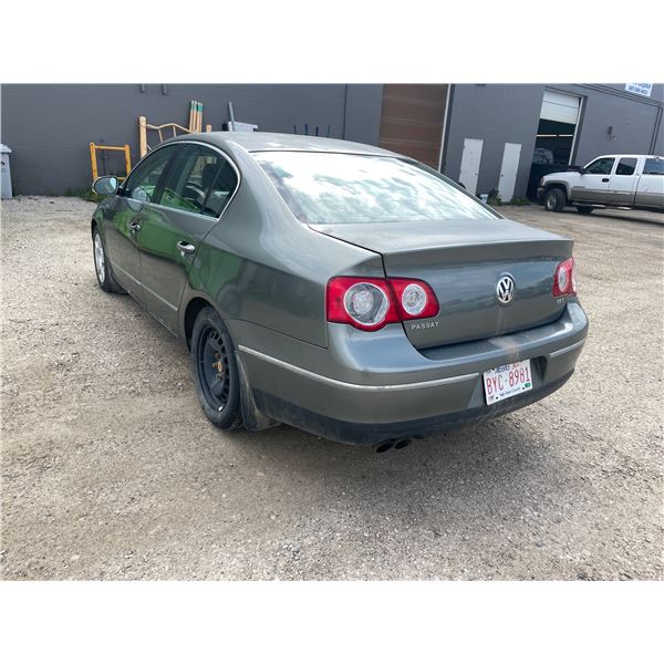2006 Volkswagon Passat Sedan 2.0T Luxury