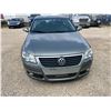 Image 4 : 2006 Volkswagon Passat Sedan 2.0T Luxury