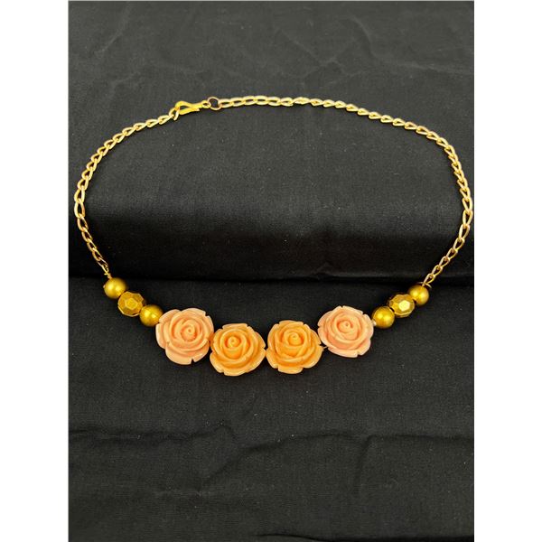 16" Vintage Beaded rose ladies necklace
