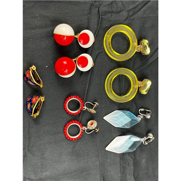 Group of 5 modern style costume earrings