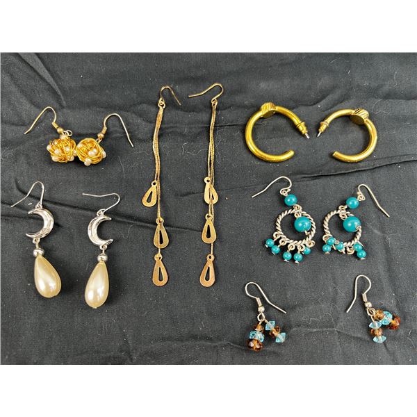 Lot of 6 mixed ladies costume ear rings